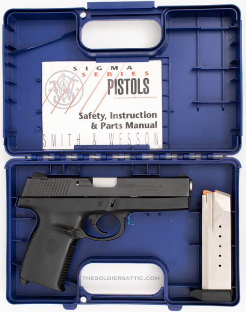 Smith and Wesson Sigma Model SW40F Series Pistol, w/Case Smith and Wesson Sigma Model SW40F Series Pistol, w/Case